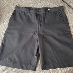 (34) Golf Shorts - PGA Tour